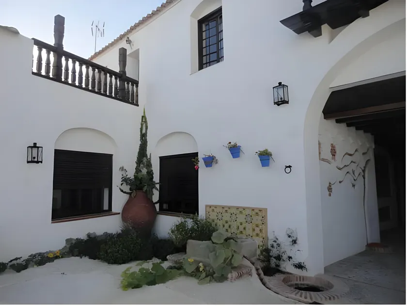 Hotel Rural las Cinco Ranas - Image 1