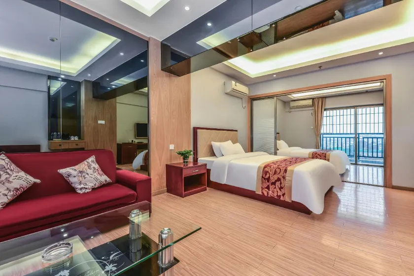 Warm Home Business Hotel (Guangzhou Baiyun Airport Branch) - Image 1