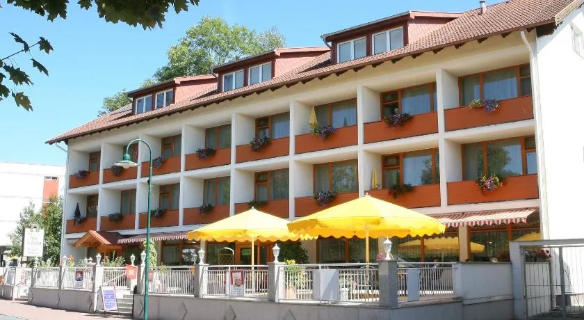 Hotel zum Kastell - Image 1