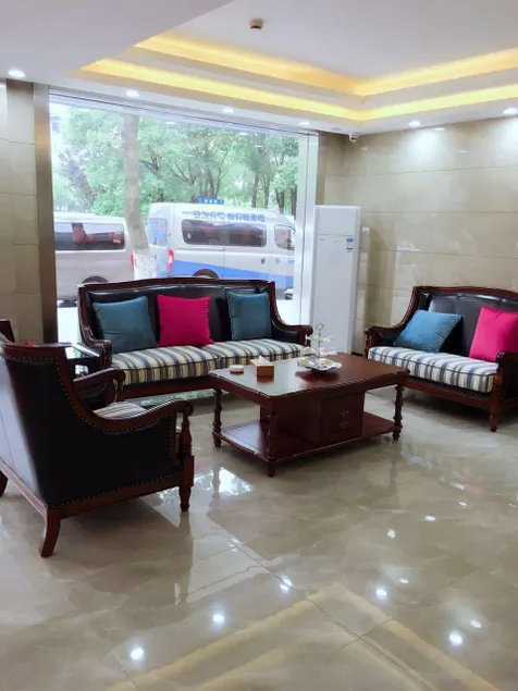 Lu Sen Hotel - Image 1