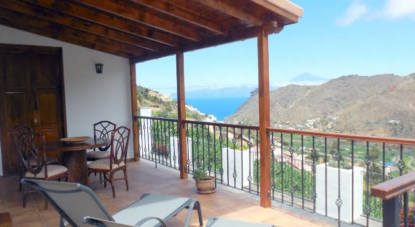 Casa La Sabina Roja 1 - Casa con impresionantes vistas sobre Hermigua y el mar - Image 1