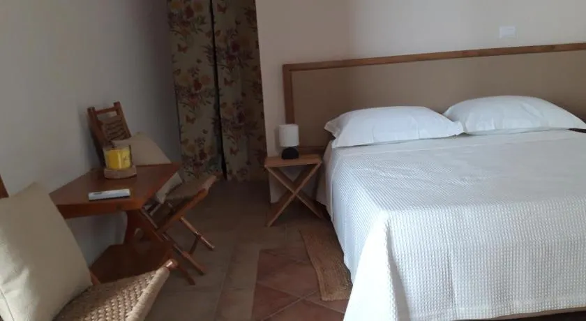 Cottage La Roccia - Image 1