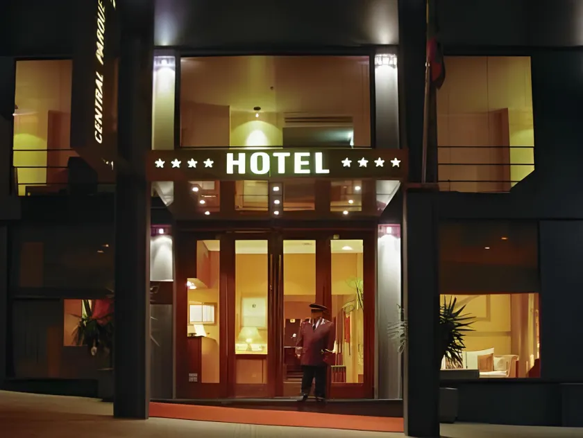 Hotel Central Parque - Image 1