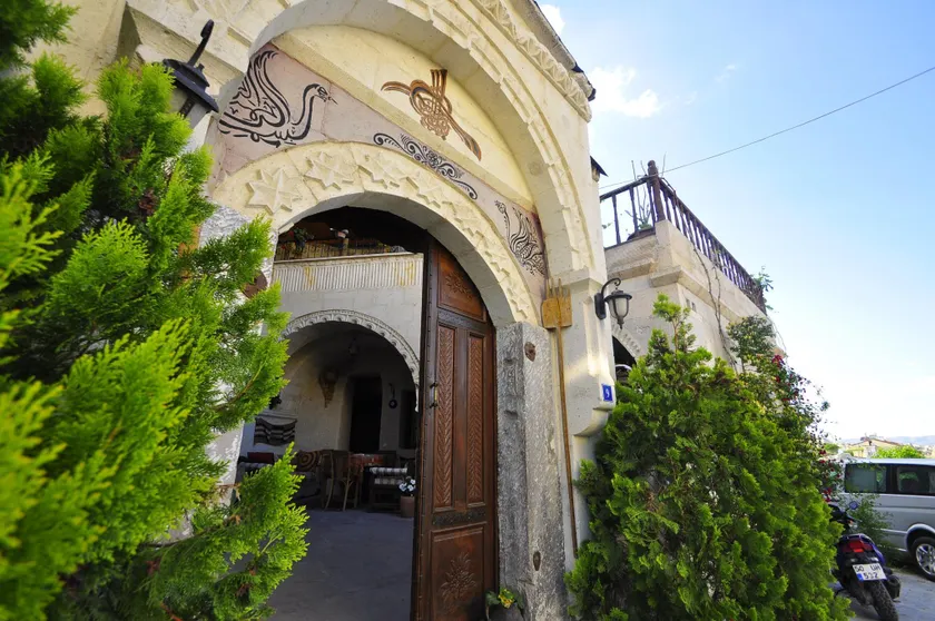 Kismet Cave House - Image 1