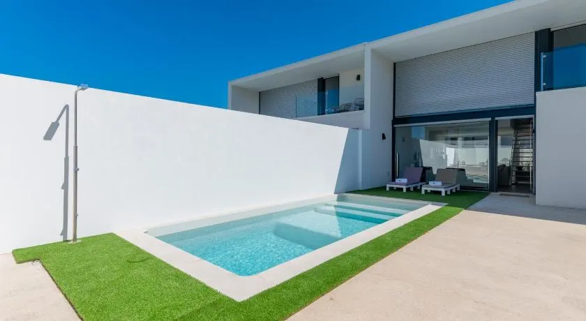 Meco Sunset & Pool Villa (C122) - Image 1