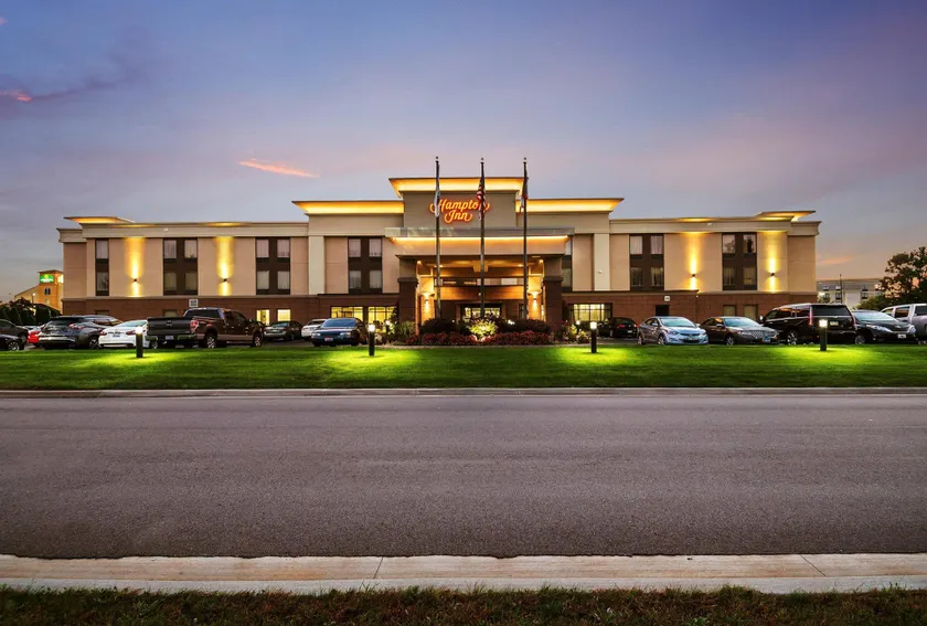 Hampton Inn Columbus-West - Image 1