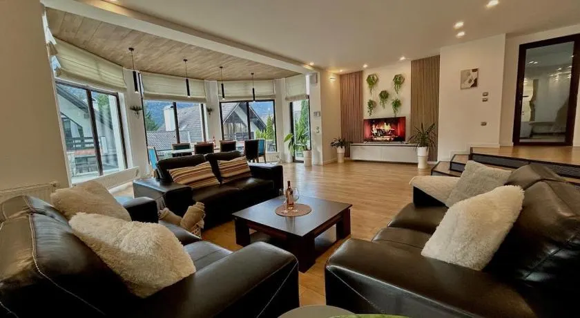 Zafra Chalet - Image 1
