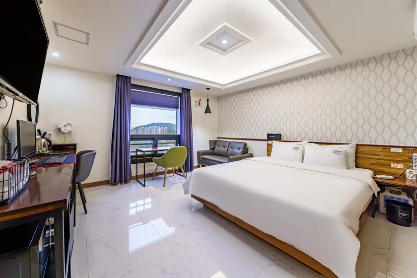 Mandeok Hillstay Hotel in Busan - Image 1