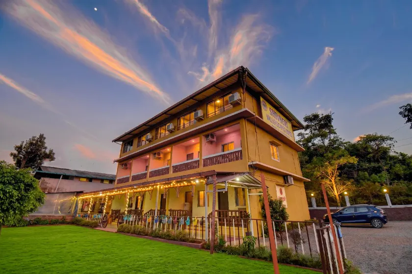 Shivneri Valley Escape Hotel - A Scenic Valley View Hotel in Mahabaleshwar - Image 1
