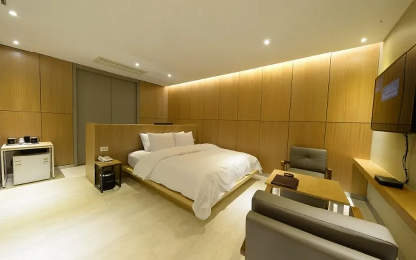 Life Style S Hotel - Image 1