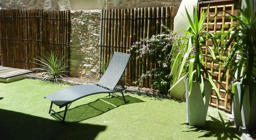 La Petite Maison - Image 1