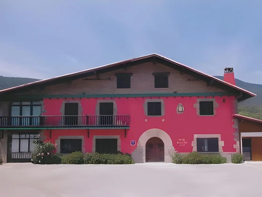 Hotel Ibaiondo - Image 1