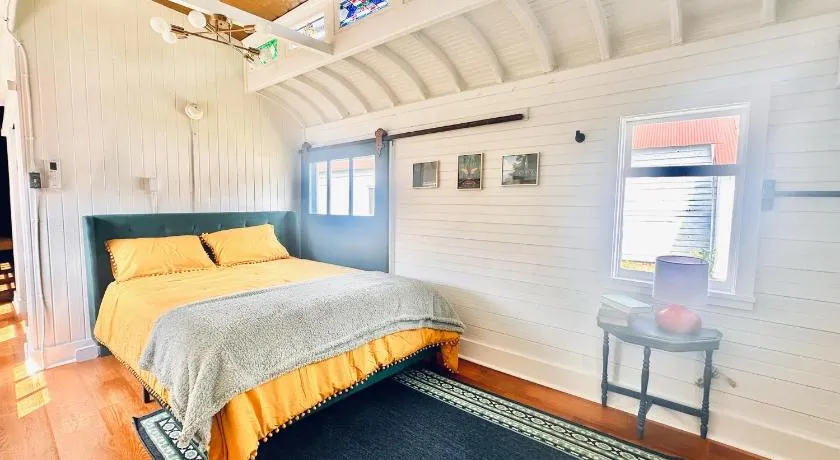 Train Wreck Inn - Boutique Train Car Stays - Self Check In - Image 1