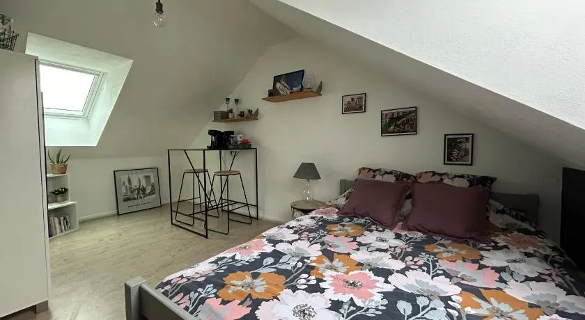 CHAMBRE PRIVÉE dans une maison - Image 1