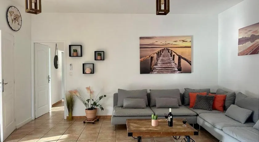Le Familia,T5 avec terrasse,parking privé et Clim, idéal famille et professionnels - Image 1