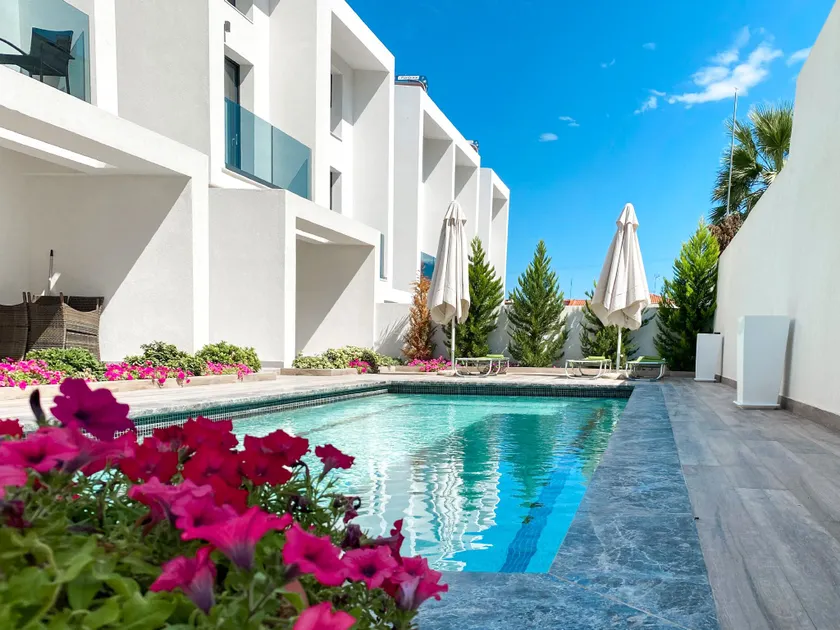 New Modern Deluxe Apartment (with sea view) - Image 1