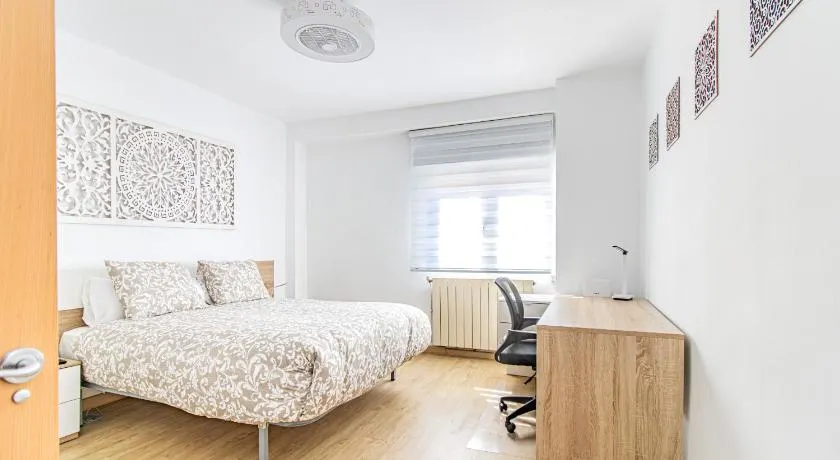 City Stay with 3 Bedrooms - Image 1
