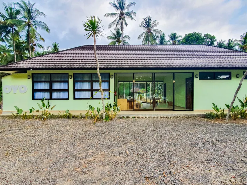 OYO 1605 Puput Resort Batulayar Senggigi - Image 1