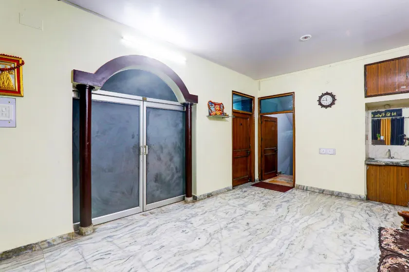 Hotel O H.B Paying Guest House - Image 1