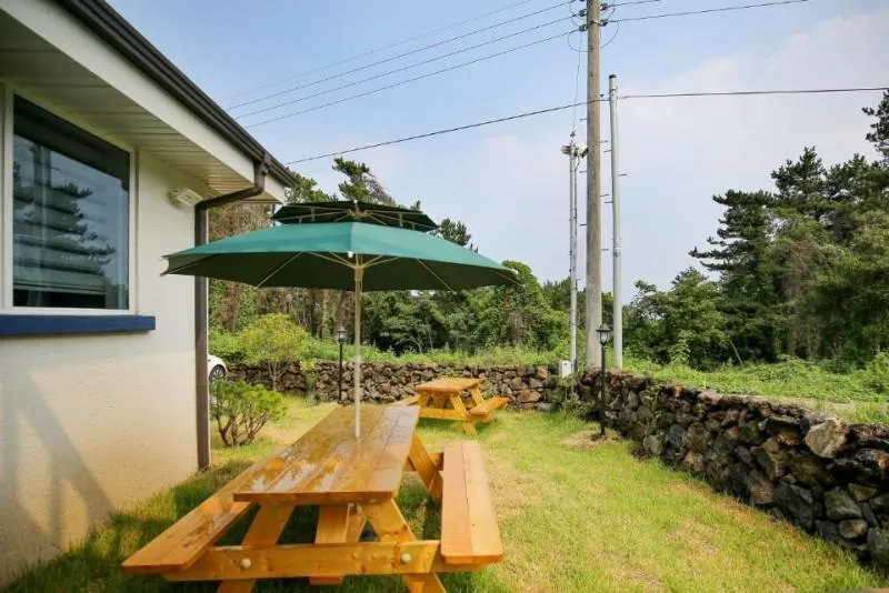 Seogwipo Atiae Pension - Image 1