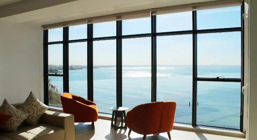 RESIDENCE TOURISTIQUE DU PORT - Image 1
