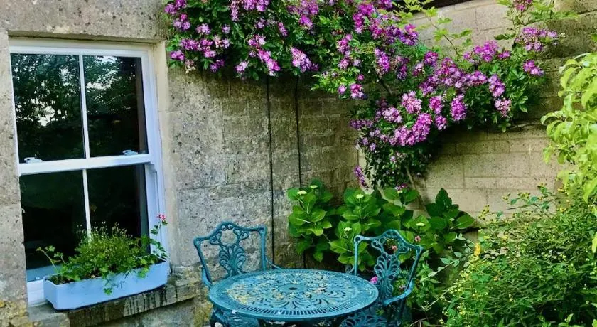 Key Cottage, sleeps 8 - Image 1