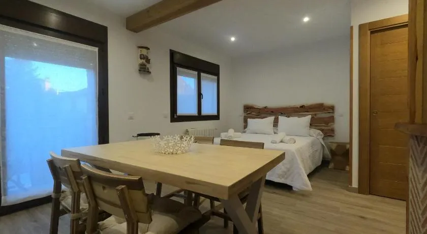 Apartamentos Sierra y Mar Aldealengua de Pedraza - Image 1