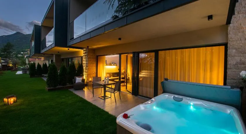 Haus Gregori Modern & Central Stay in Vineyard with Rooftop & Served Breakfast - Image 1
