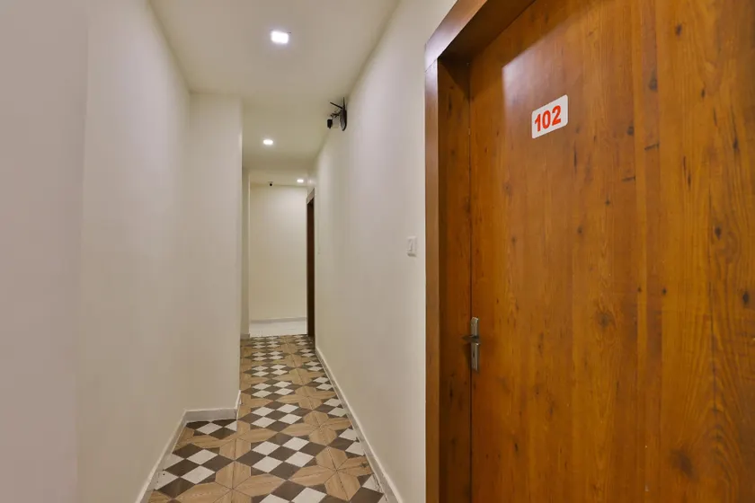 Hotel O 30712 surya palace - Image 1