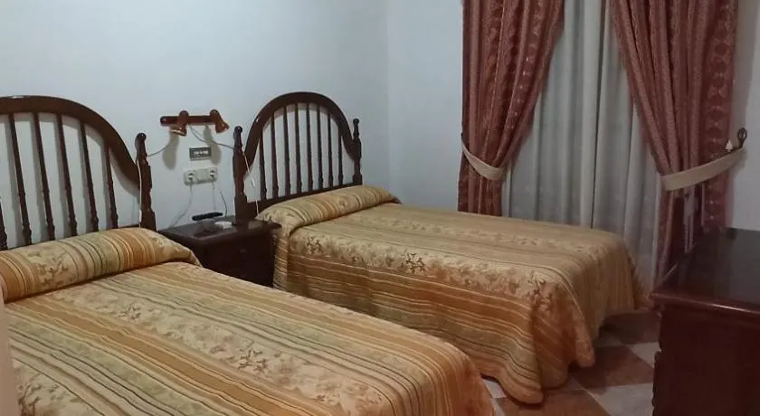 Hostal Algaidas - Image 1