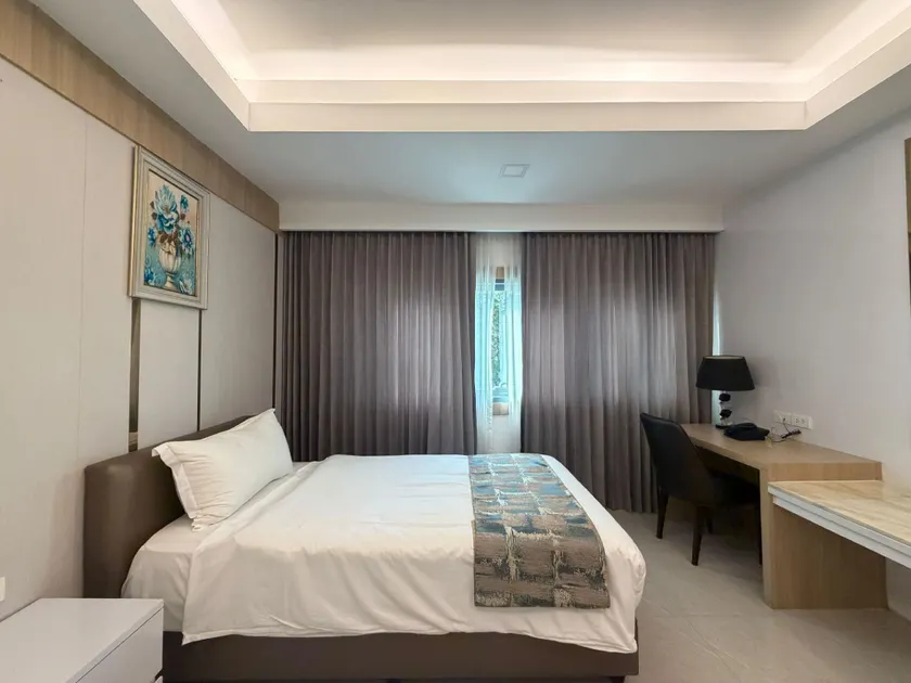 Jomtien Beach Hotel By Clubhouse - Image 1