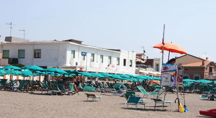 Hotel Aurora - Image 1
