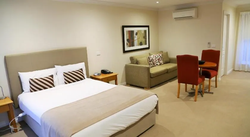 Allansford Hotel Motel - Image 1