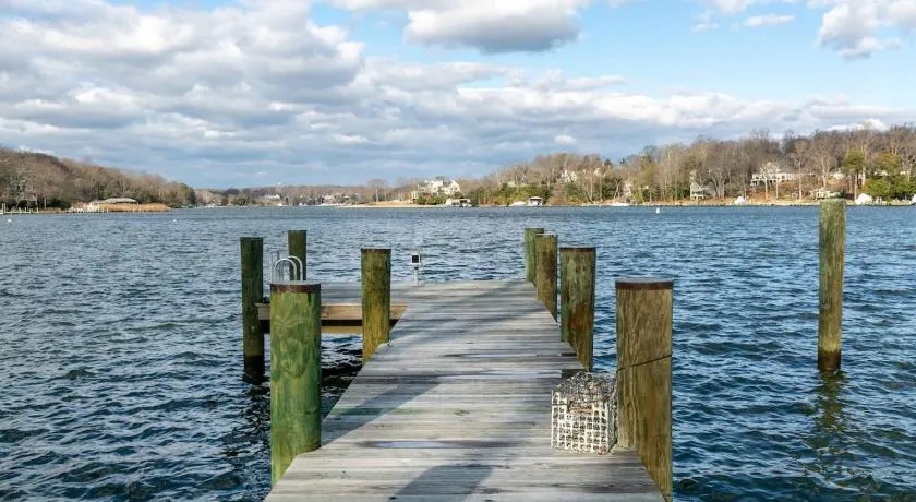 Roost on the River - Image 1