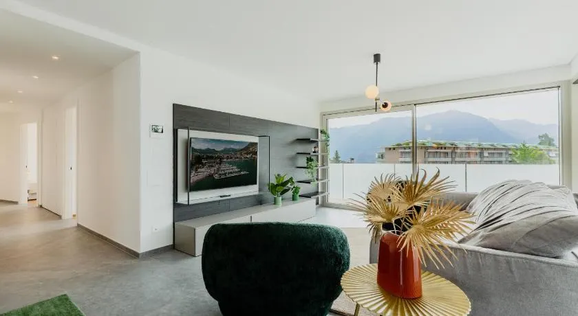 Platinum - Luxury Suite - Image 1