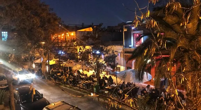 Wild Bellavista Hostel - Image 1
