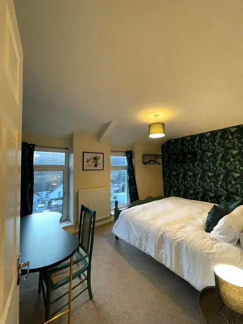 Mount Pleasant Retreat - Image 1