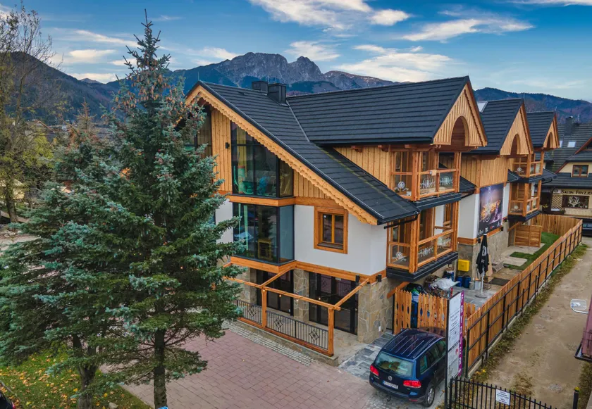 Mountain Shelter Apartments - Image 1