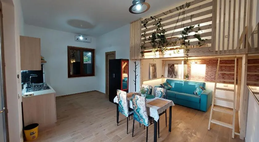 Rosa Room - Image 1
