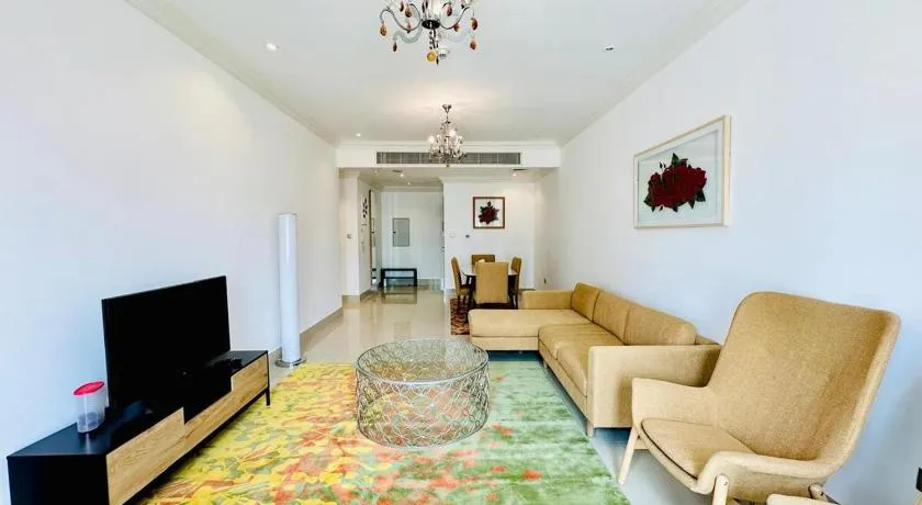 Luxury Stay , Pool,Gym & Jacuzzi Hotel Style Living - Image 1