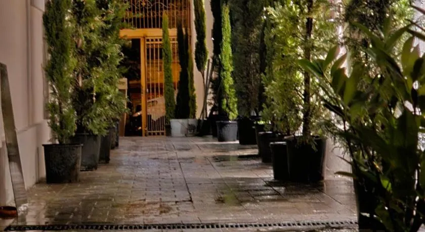 ISHotel - Image 1