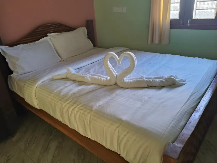 SM GUEST HOUSE - Image 1
