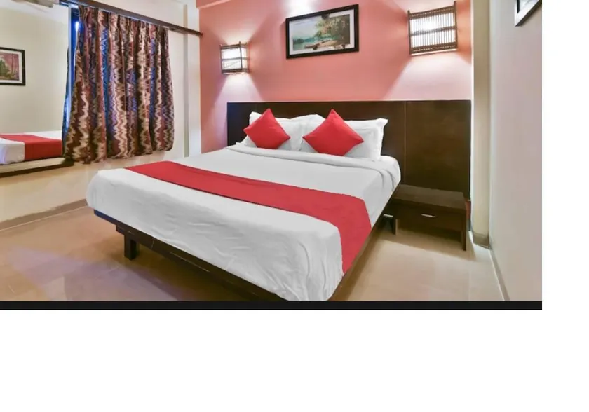 Hotel Rajeshwar - Image 1