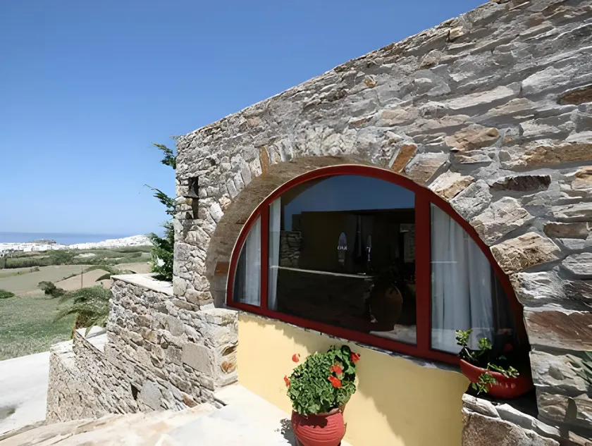 Paradisia Suites - Image 1