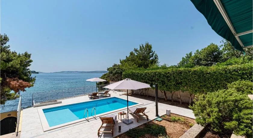 Beautiful Home In Orebic - Image 1