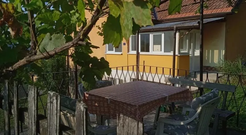 Domaćinstvo Šeširče - Image 1