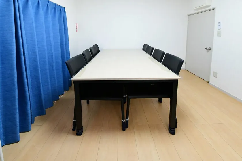 JH Yellow Guest House - Image 1
