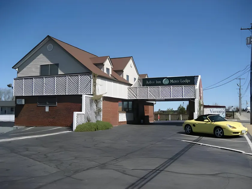 Arbor Inn Motor Lodge - Weymouth - Image 1