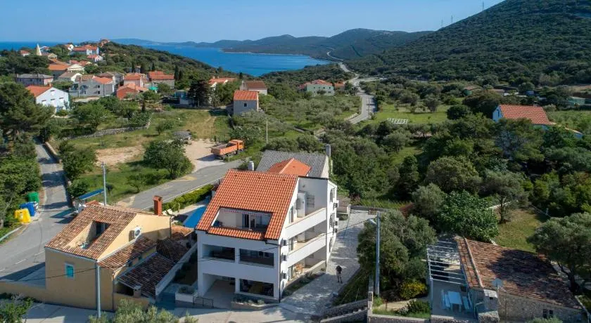Apartments with parking space Sveti Jakov, Losinj - 24153 - Image 1