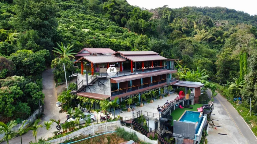 Oasis Phamee - Image 1